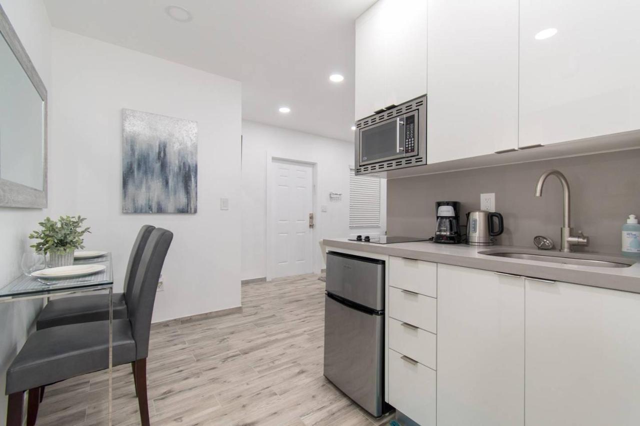 Newly Renovated 1 Bedroom Apt Designer Unit # 3 Dania Beach Exterior foto